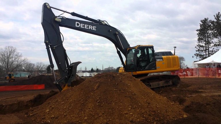 Nortrax invites customers to play in the dirt at demo days